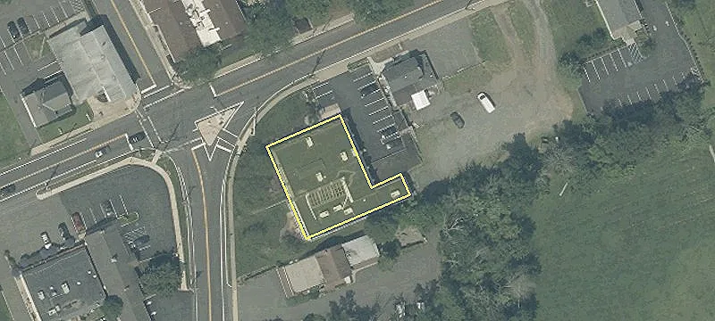 300 Main St