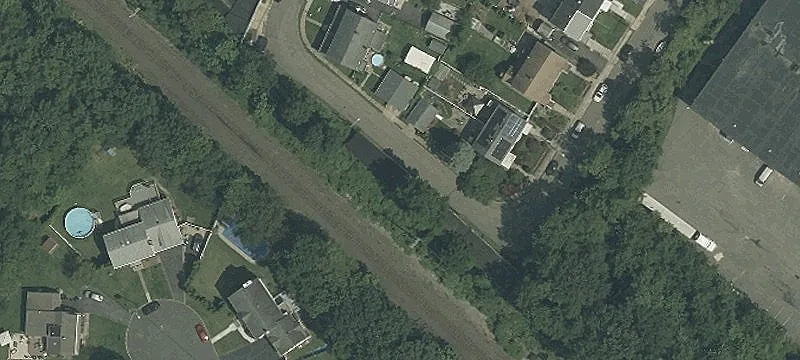 28 Brookside Ave