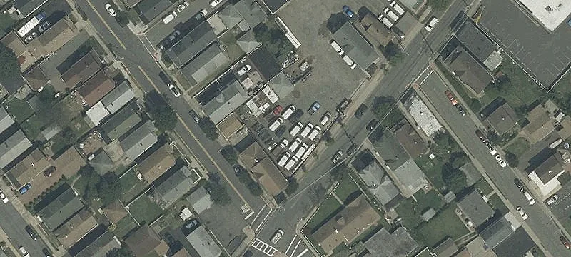 77 Locust Ave