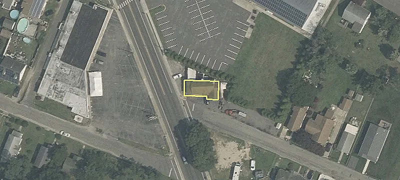 902 Bayshore Rd