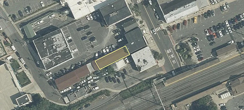 395 Main St
