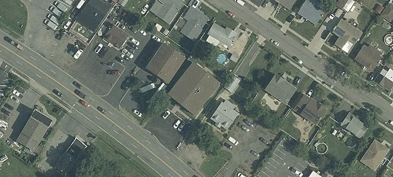 48 Pond Rd