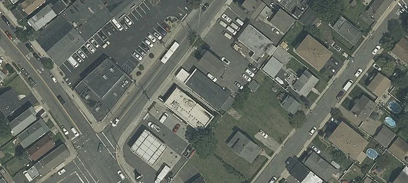 14 Locust Ave
