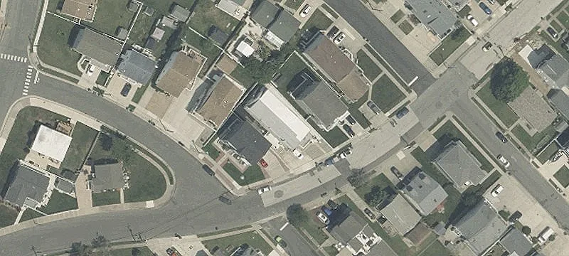 303 Bch E Ave