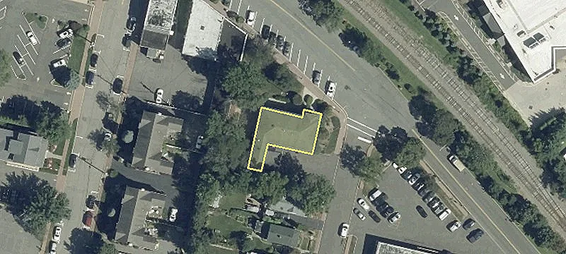 378 Main St