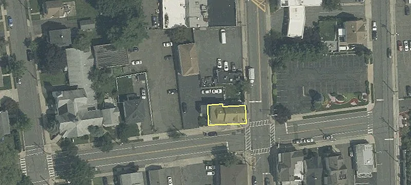 598 Lafayette Ave