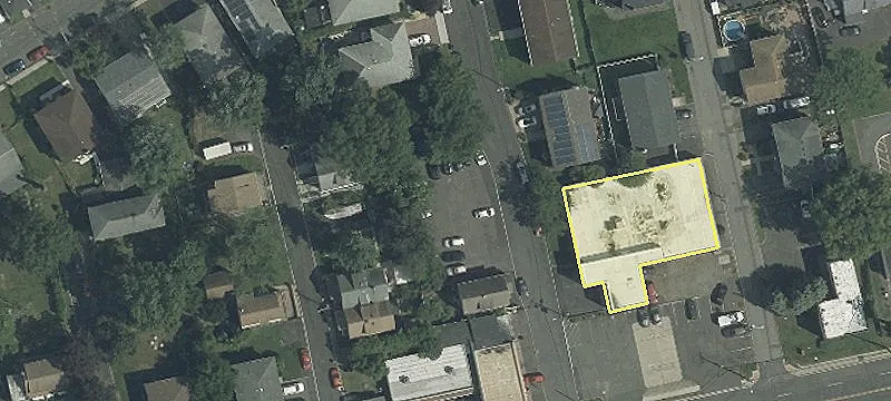 10 Girard Ave