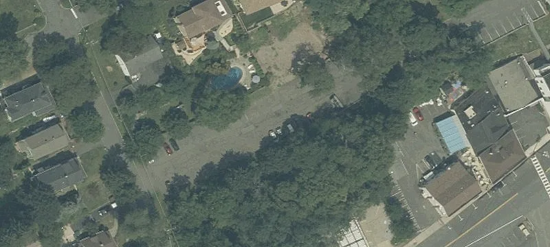 9 Woodland Rd