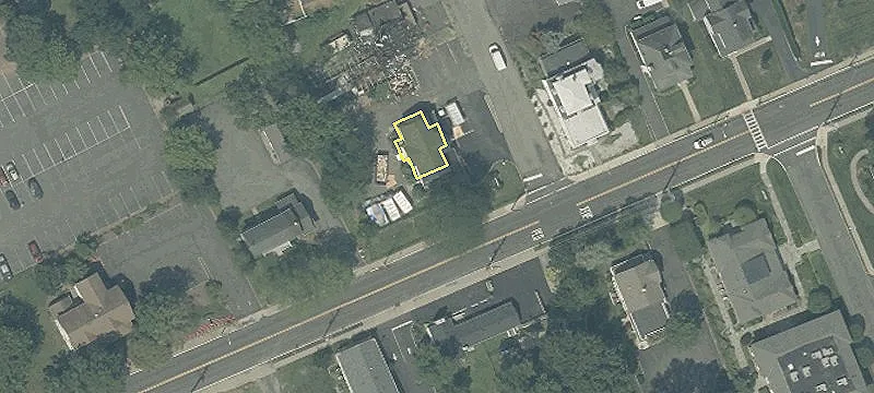 325 Main St