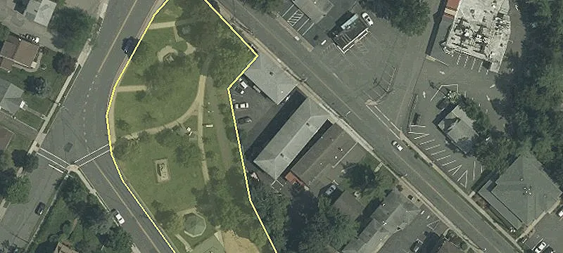 7-11 Main St