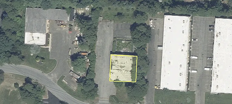 411 Commerce Ln