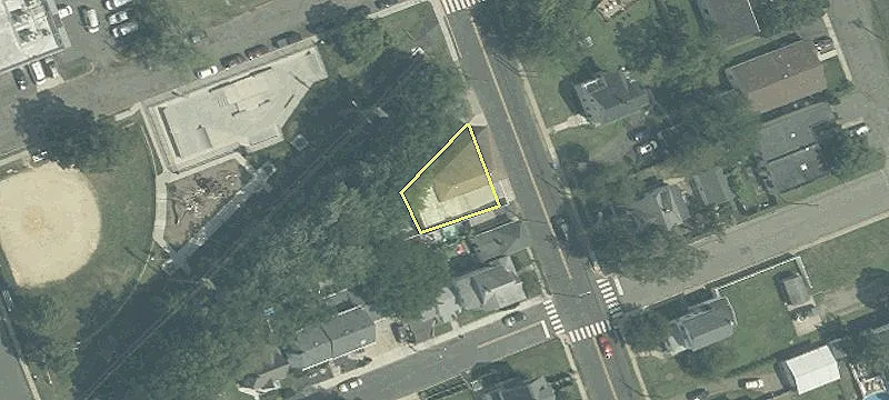 242 Broad St