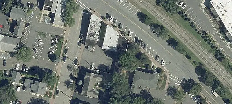 384 Main St