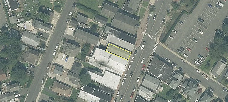 238 Main St