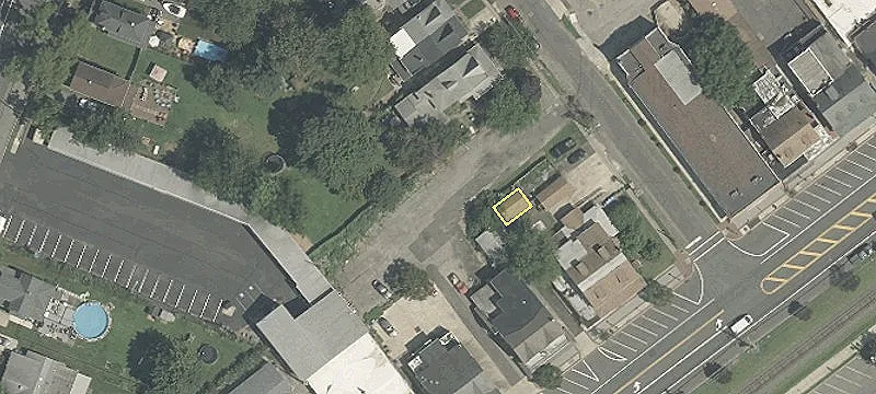 523 Leconey Ave