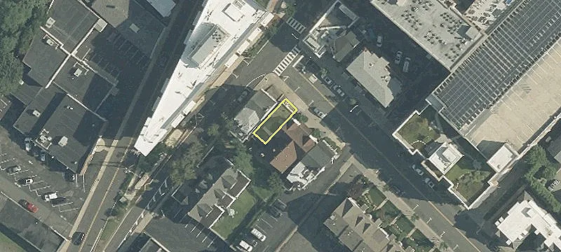 15 Maple Ave