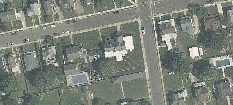 208 Maple St