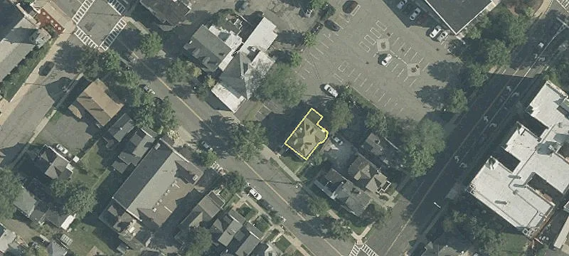 114 Maple Ave