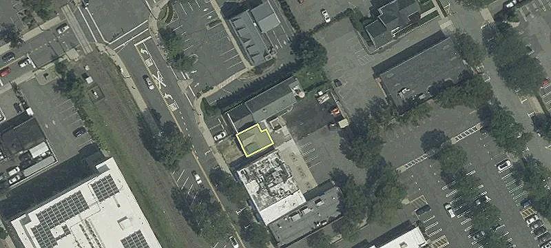 513 Broadway