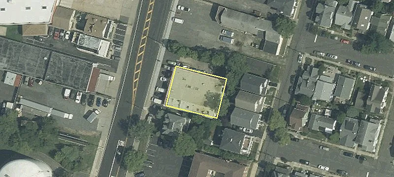 122 Main St