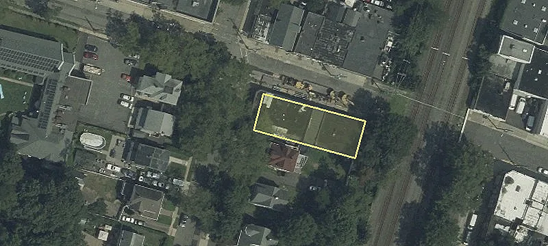 42 Ft Lee Rd