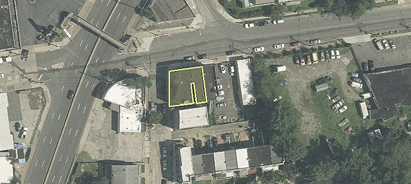 4104 Maple Ave