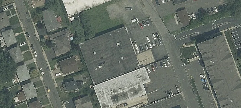 20 Bushes Ln