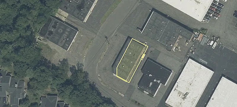 4 Industrial Ave