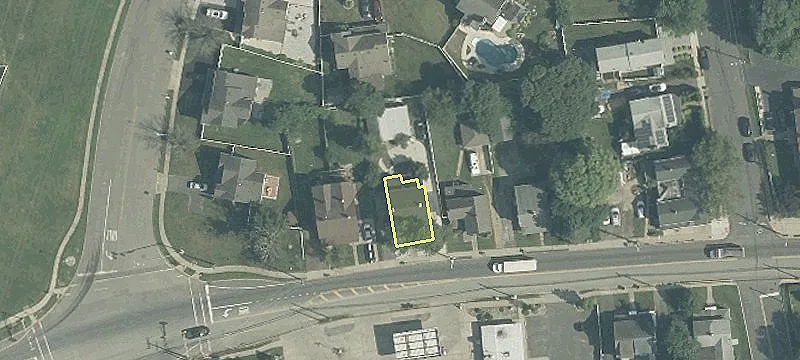 351 Main St