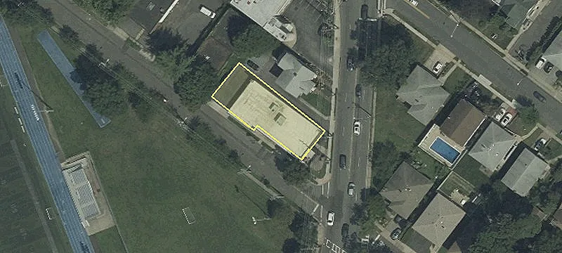 776 Grand Ave