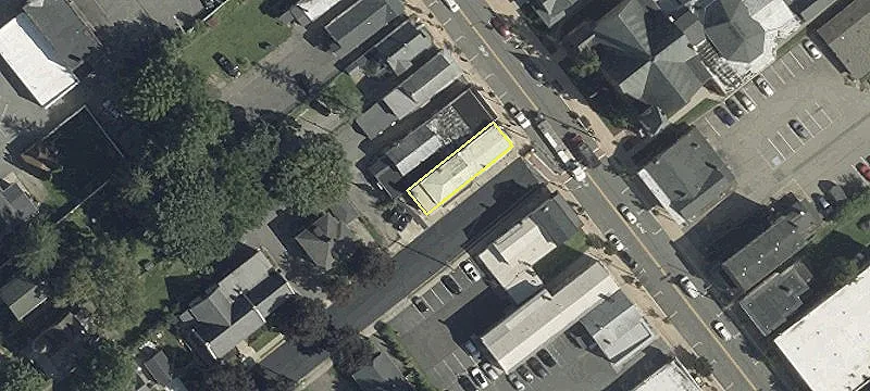 216 Main St