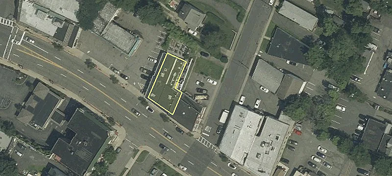 698 Bloomfield Ave