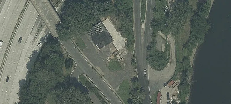 97 Riv Dr