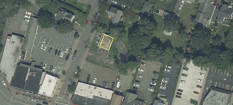 22 Maple Ave