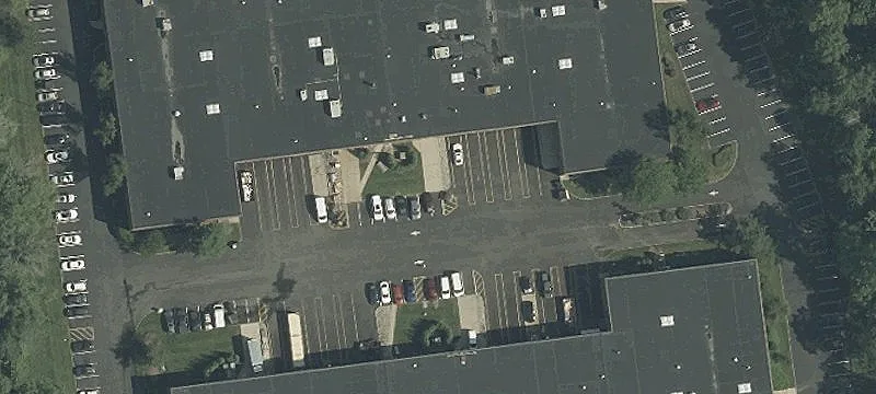 10 Bloomfield Ave