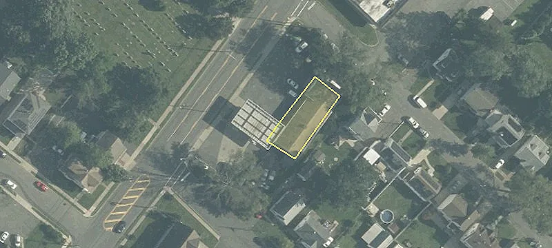 590 Georges Rd