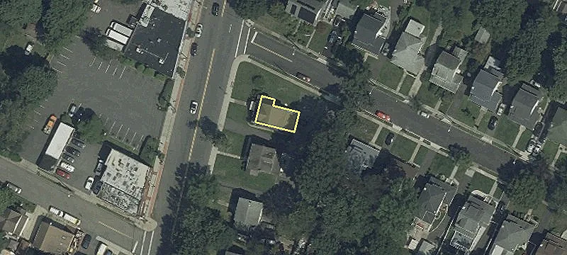 1347 Teaneck Rd