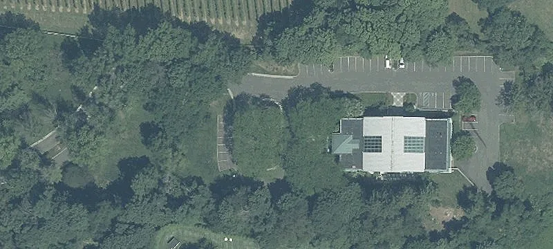 943 Holmdel Rd