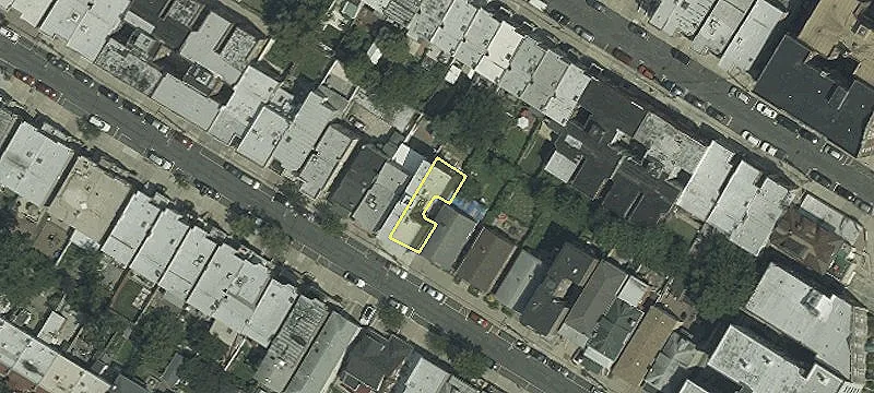 30 63rd St