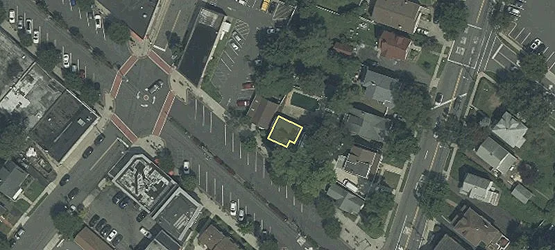 25 Pleasant Ave