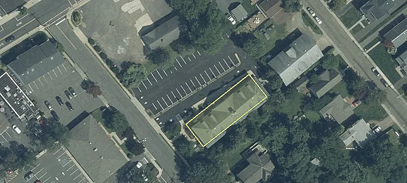 21 Cedar Ave