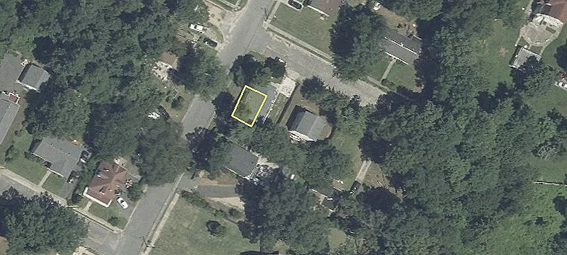 627 Cayuga Ave