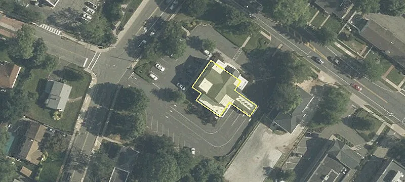 425 Main St
