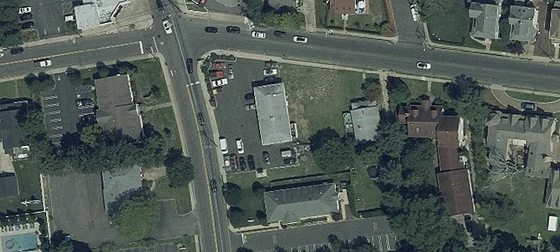 207 Monmouth Rd