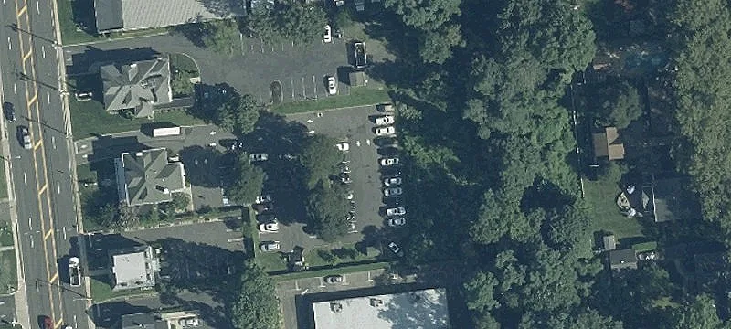 809 Broad St