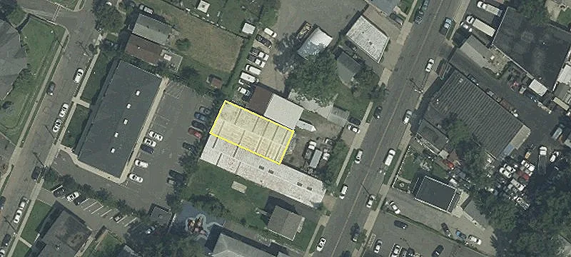 305 2Nd St