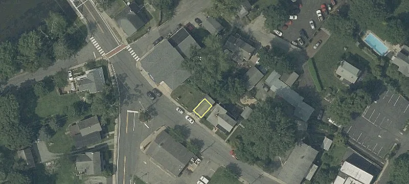 72 Main St
