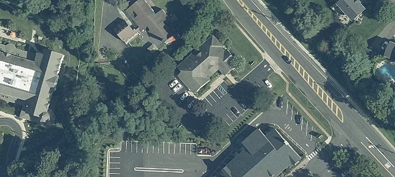 9 Middletown Lincroft Rd