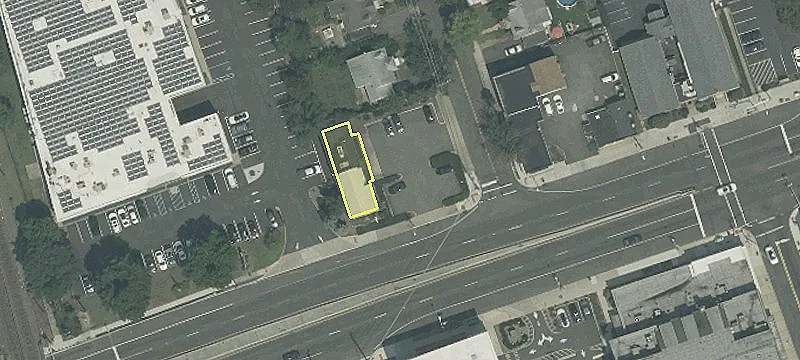 22-01 Broadway