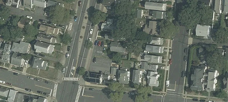 608 Main St